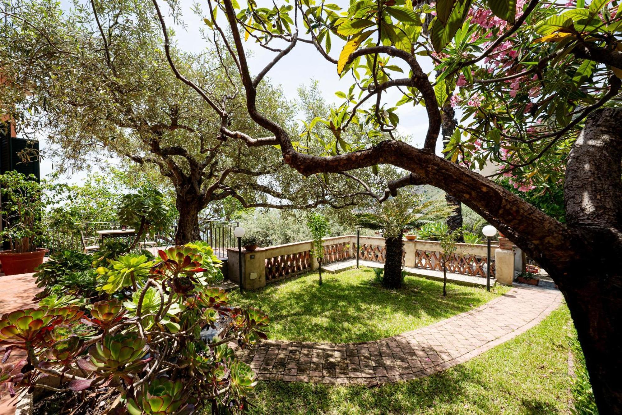 Villa Degli Ulivi Taormina Exterior foto